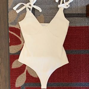 Princess Polly clove tie up bodysuit🤍